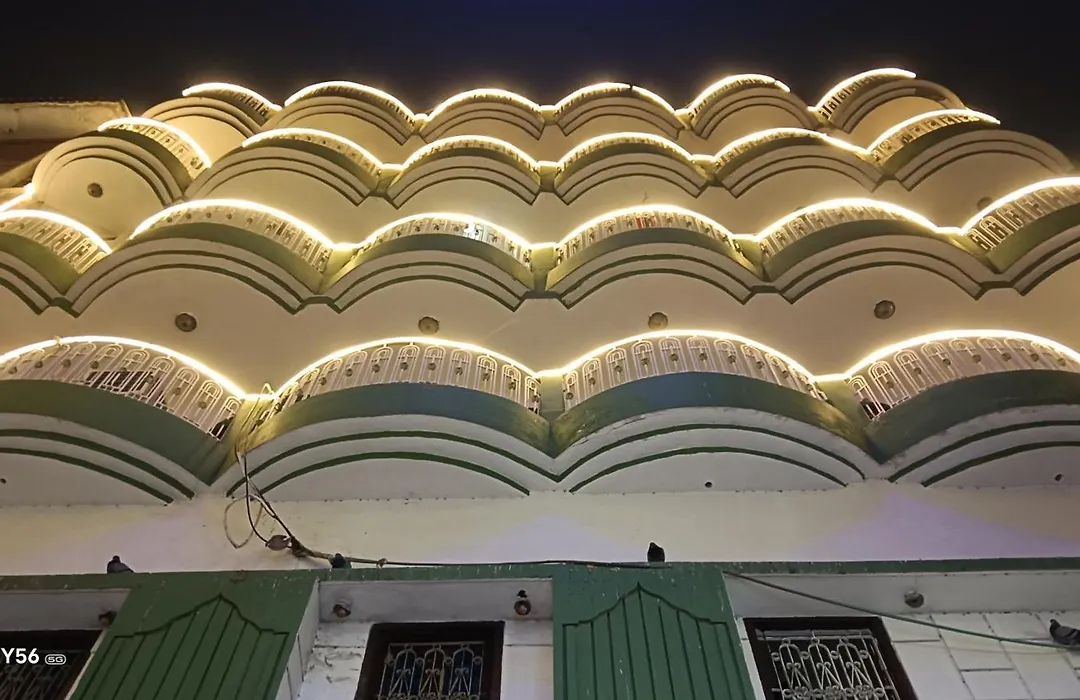 Sandhya Guest House Varanasi Near Ganga River-1